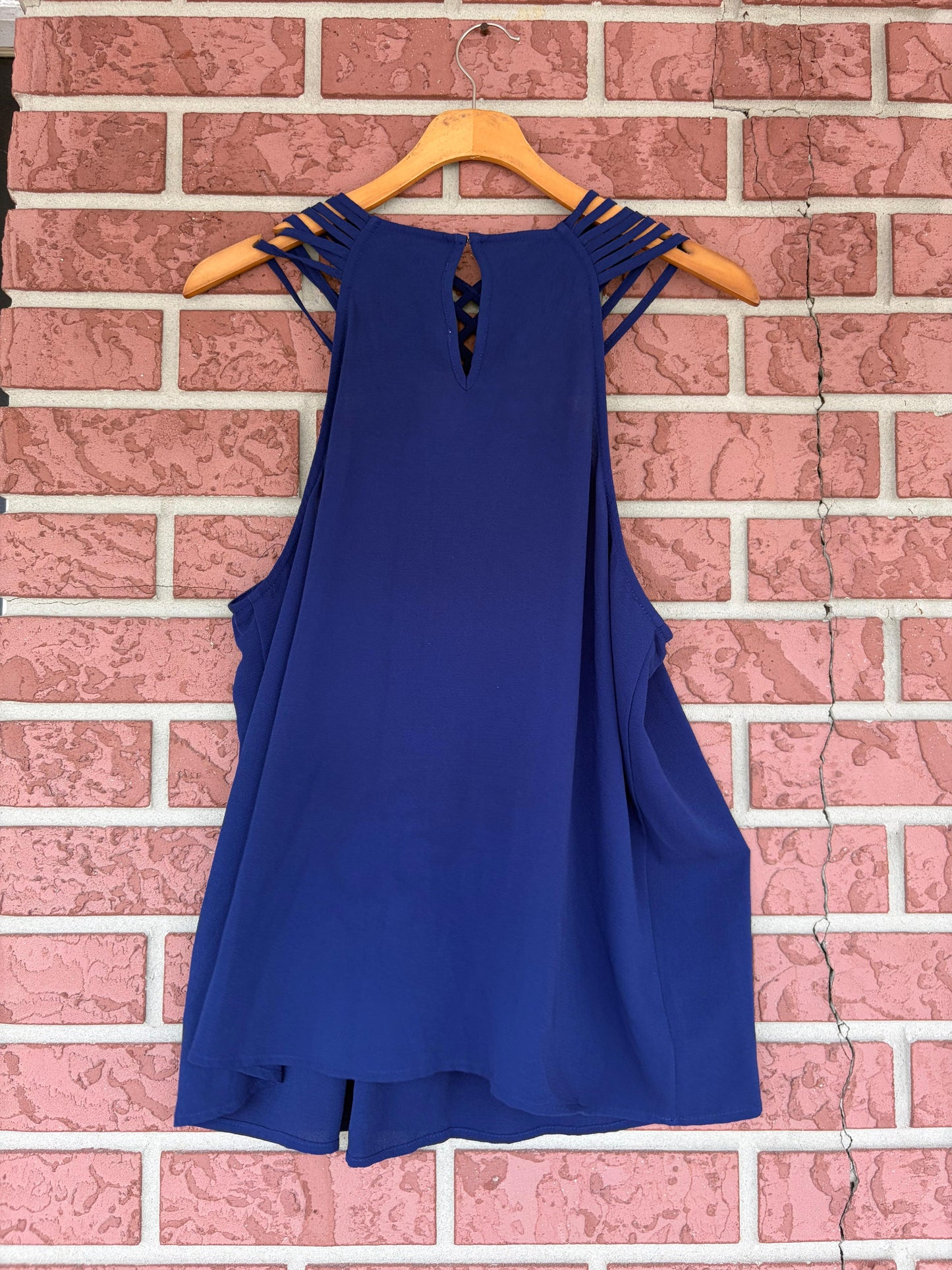 SWEET WANDERER Blue Cross Top