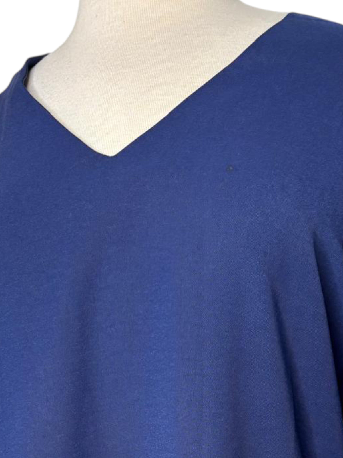 Peek a Book sleeve navy blue top