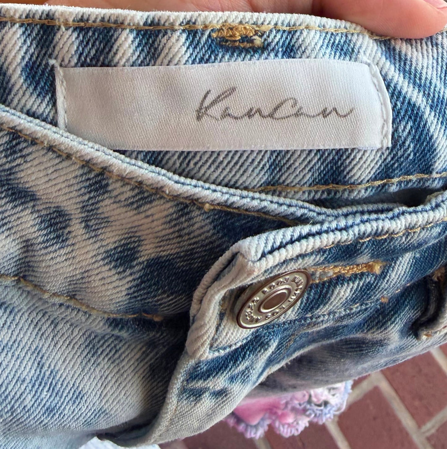 KanCan Light Wash Distressed Jeans