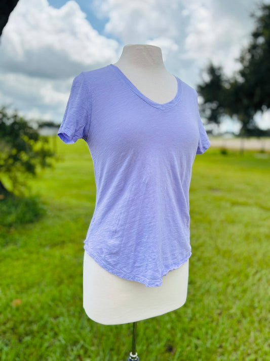 Old Navy lavender t-shirt