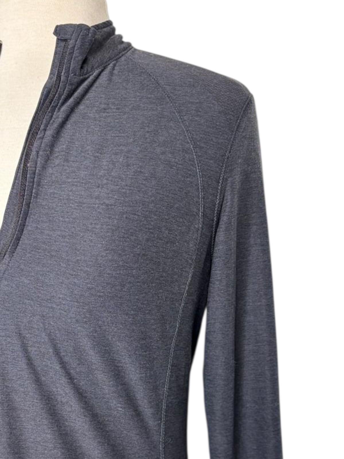 Athletic black pull over