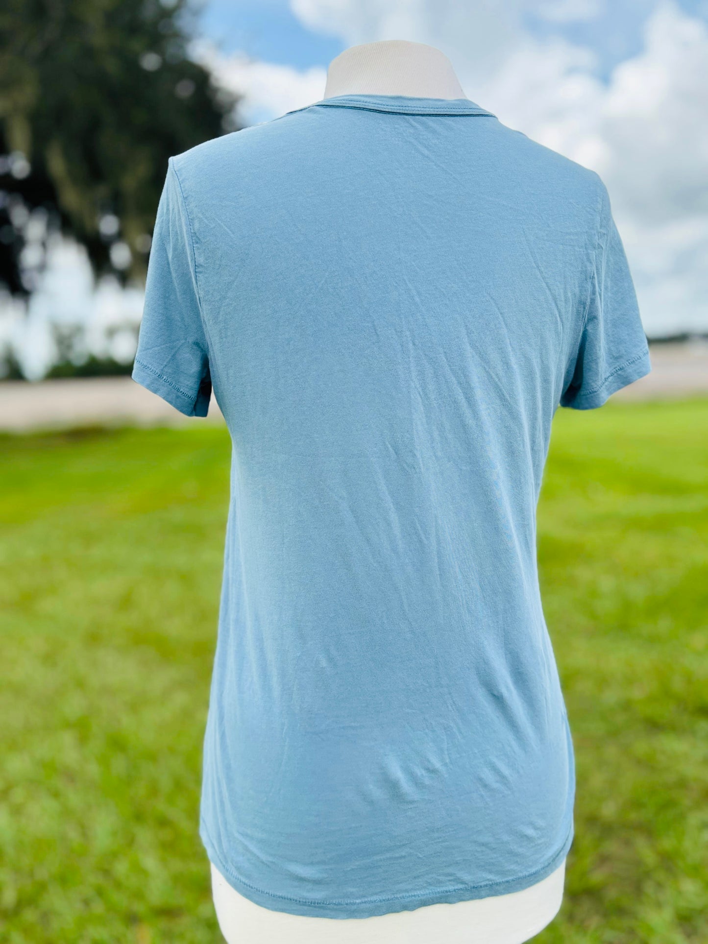 Universal Thread blue tee