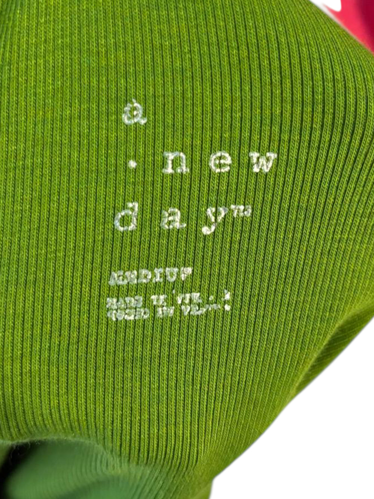 A new Day ls green top