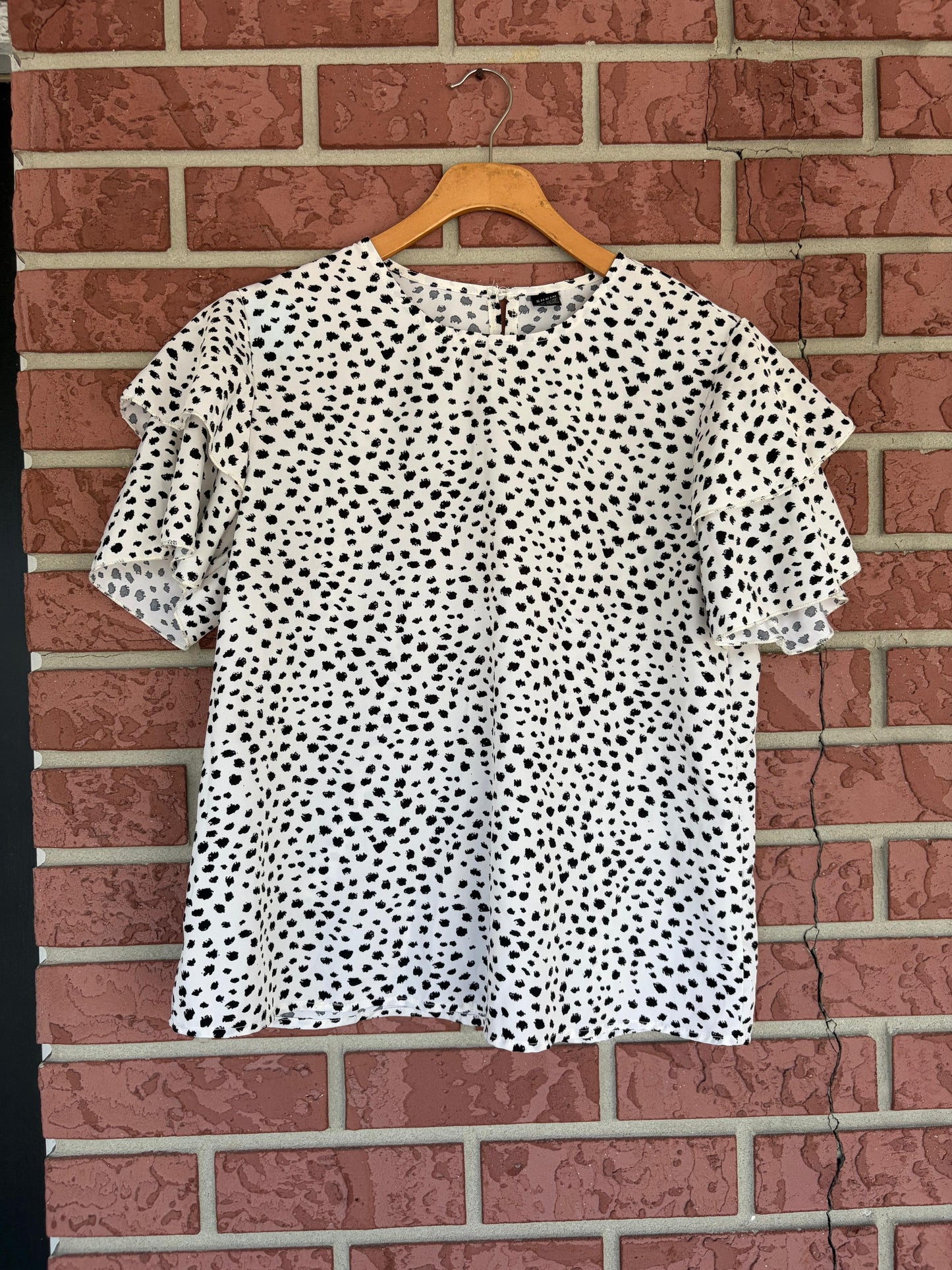 SHEIN ruffle sleeve white black top