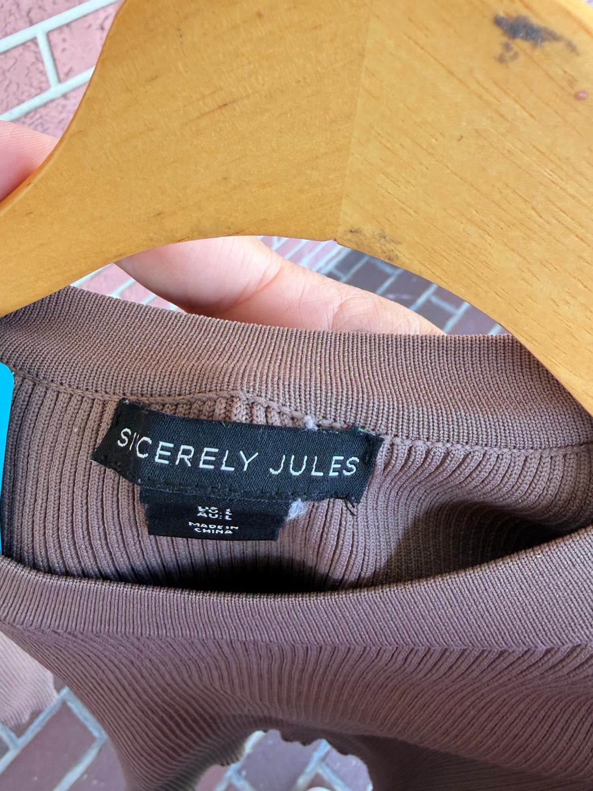 Sincerely Jules Brown top