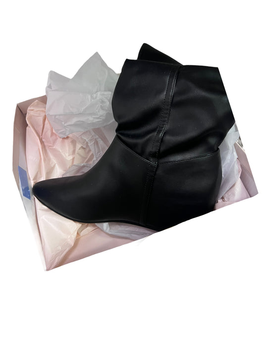 ShoeDazzle Boots