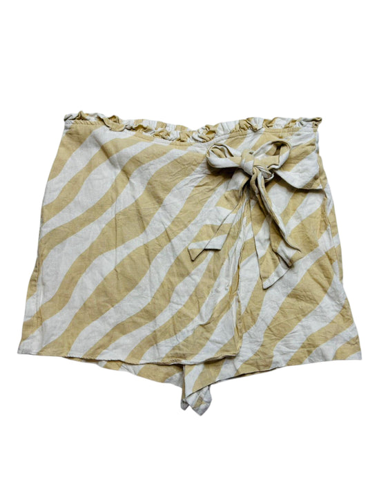 Versona cream skort