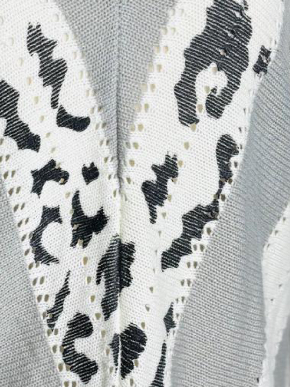 Leopard v designed sweater