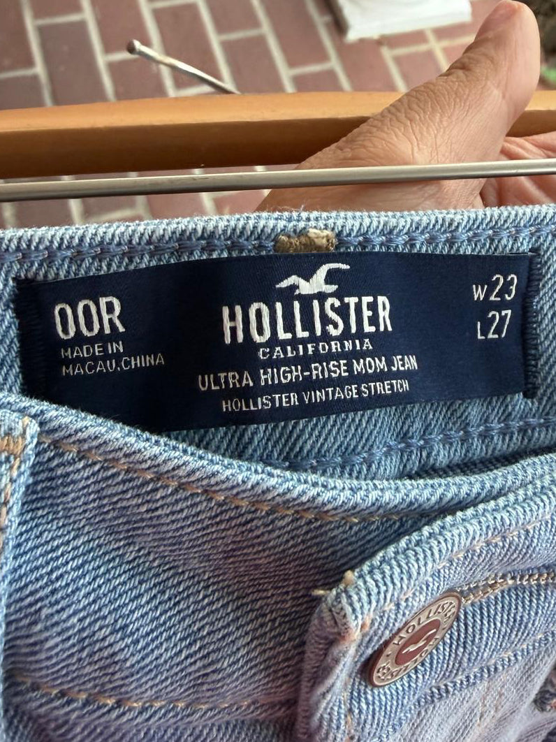 Hollister ultra high rise mom jeans patches