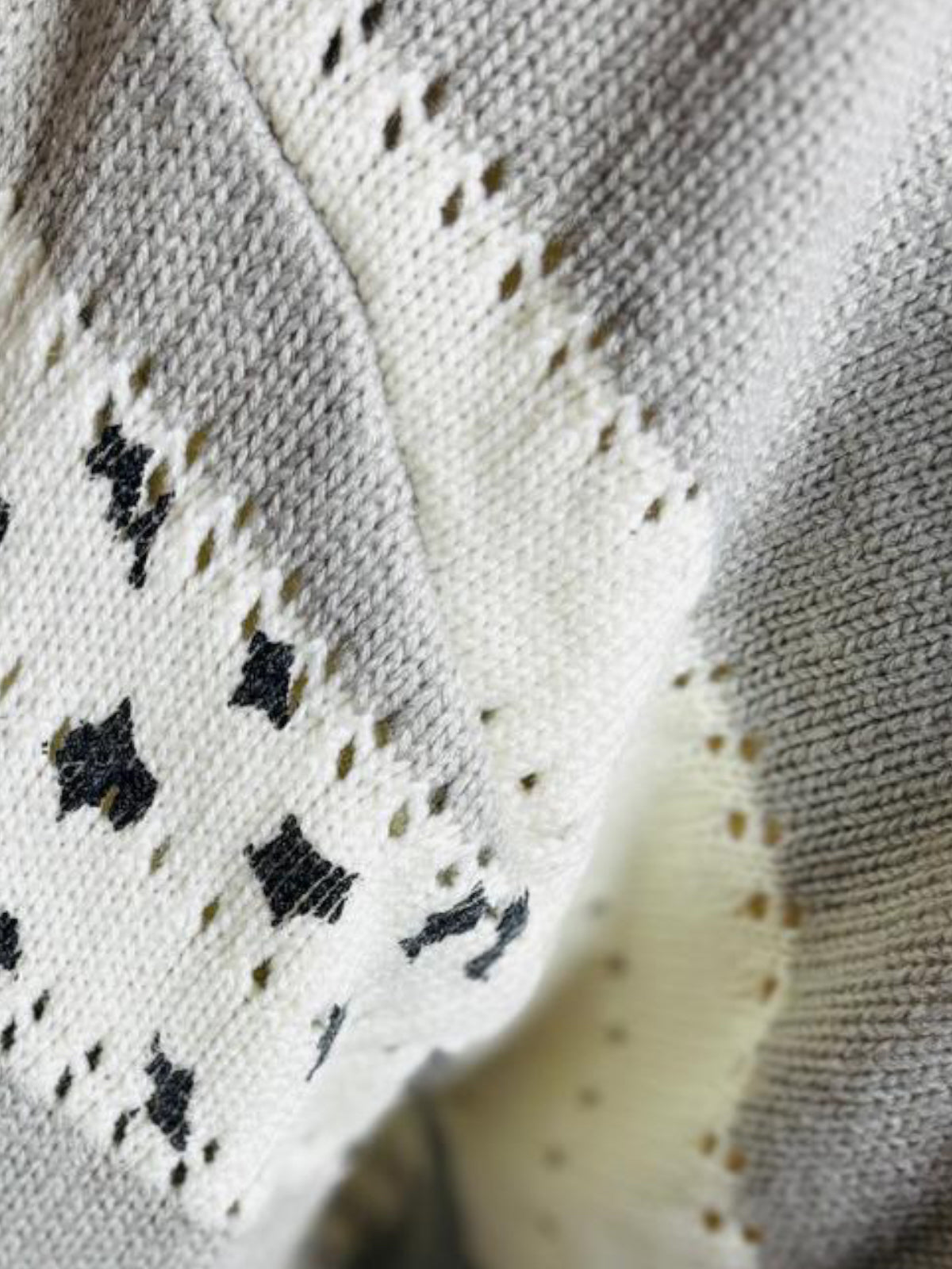 Leopard v designed sweater