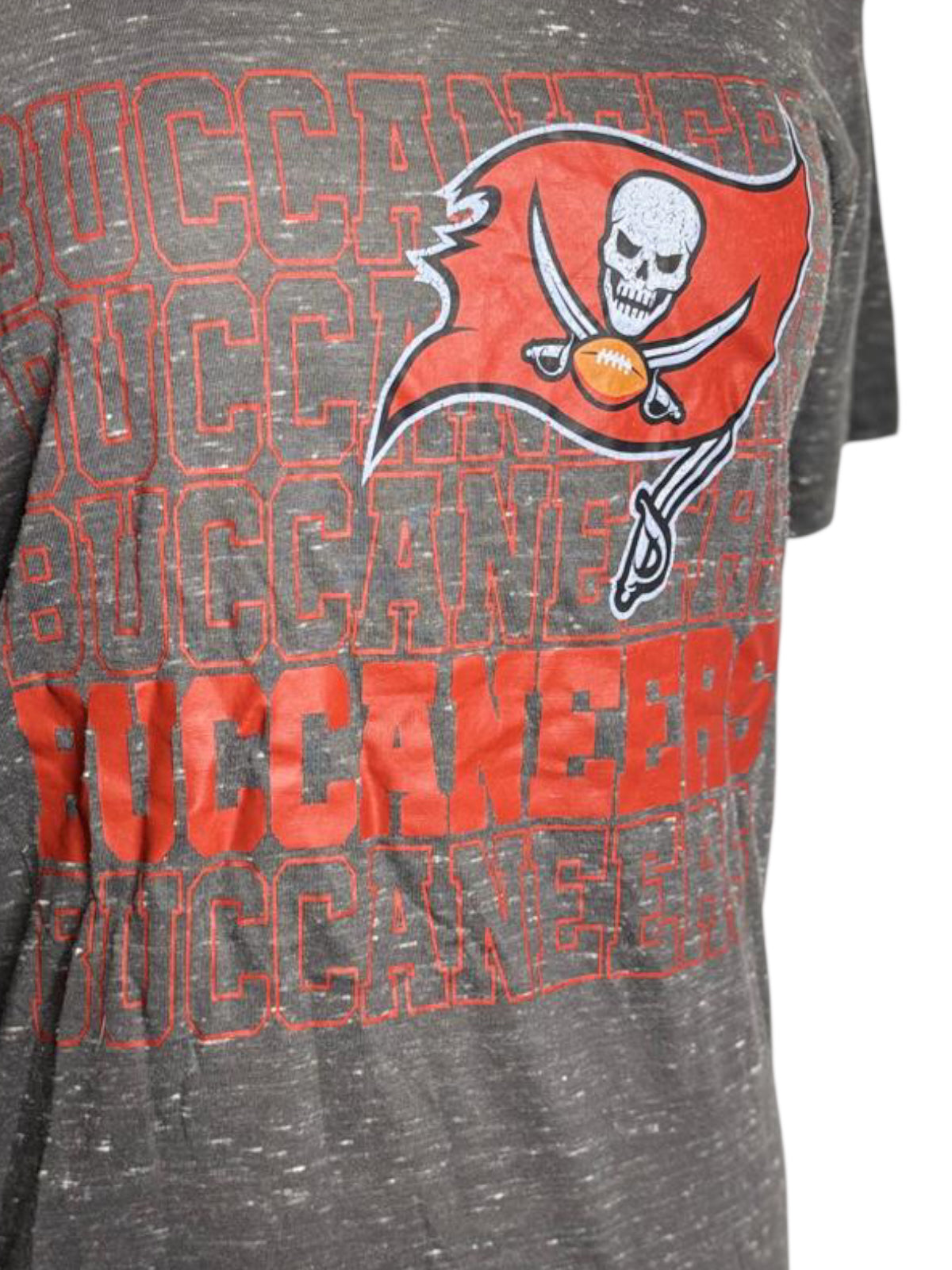 Bucs tee grey