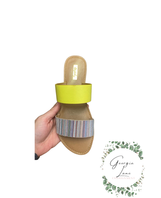 Sunny’s pop sandal