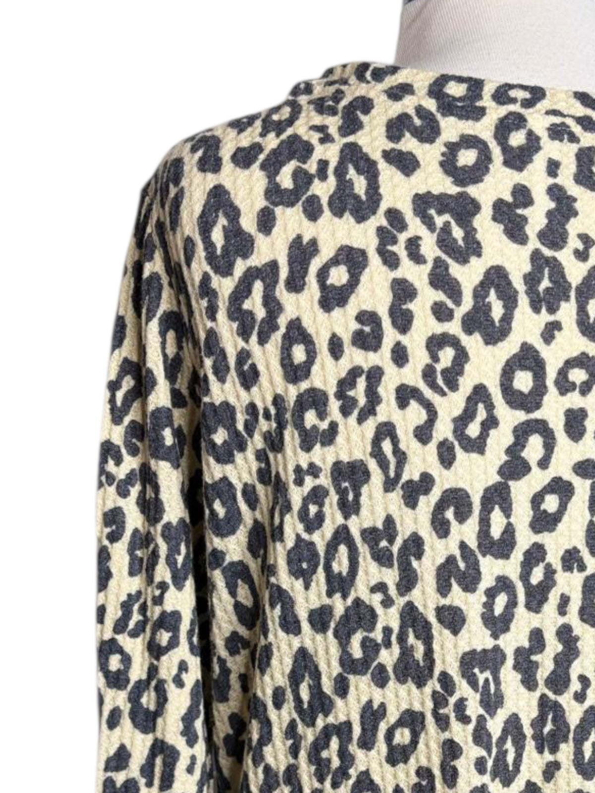 Waffle scrunch cheetah top