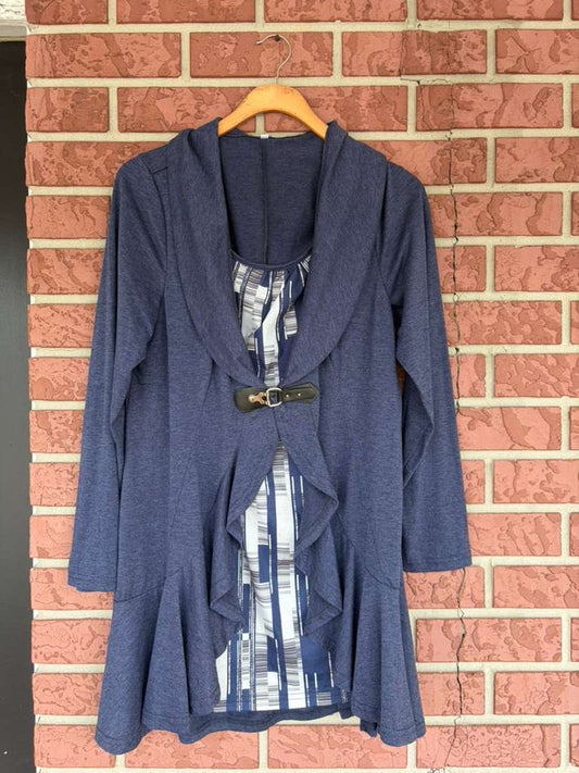 8574 Blue and White Belted Top