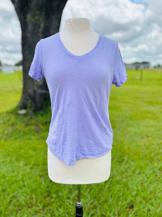 Old Navy lavender t-shirt