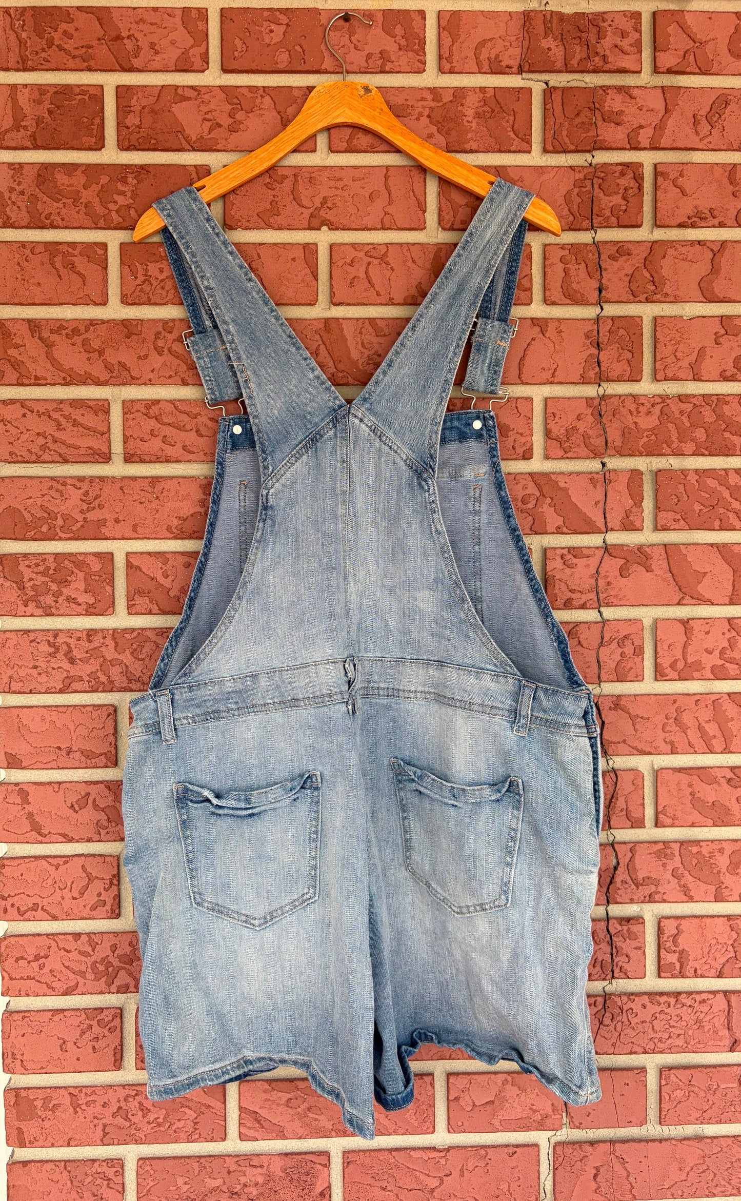 Distressed Denim Short Overslls