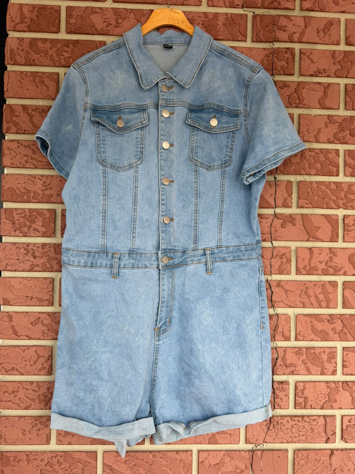 573 SHEIN Denim Romper