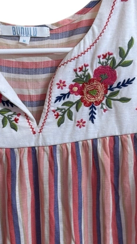 Bunulu embroidered floral top ￼