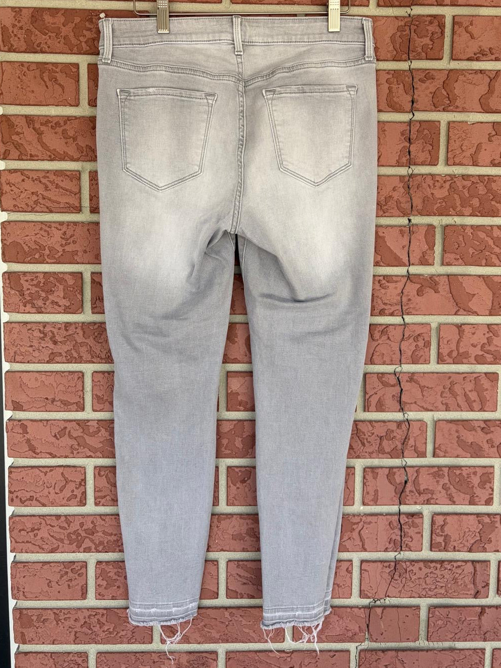 Old Navy skinny jeans ankle
