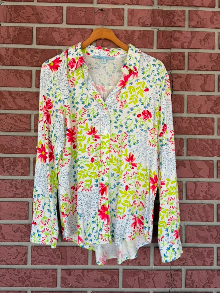 Blu Sol floral button up top