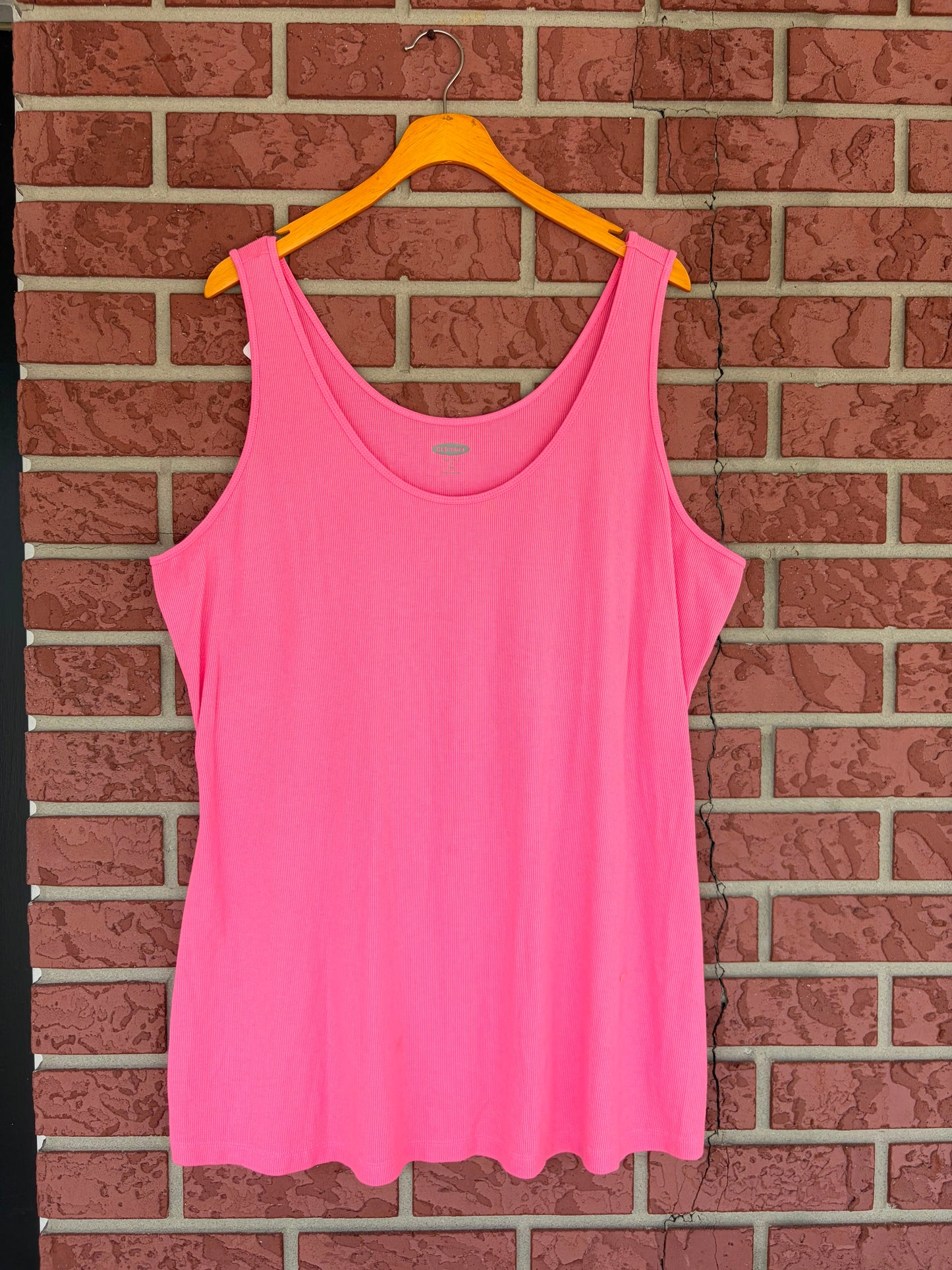 Old navy hot pink tank