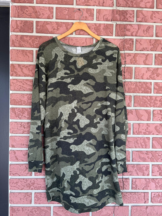 Camo long sleeve top
