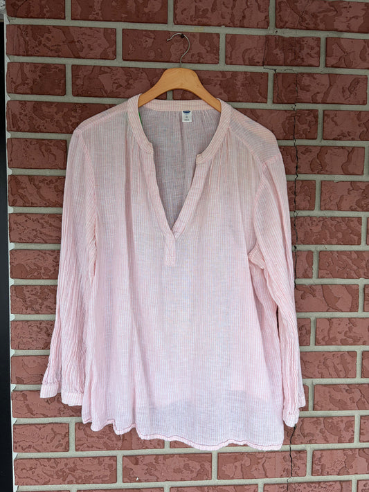 Old Navy pink v neck top