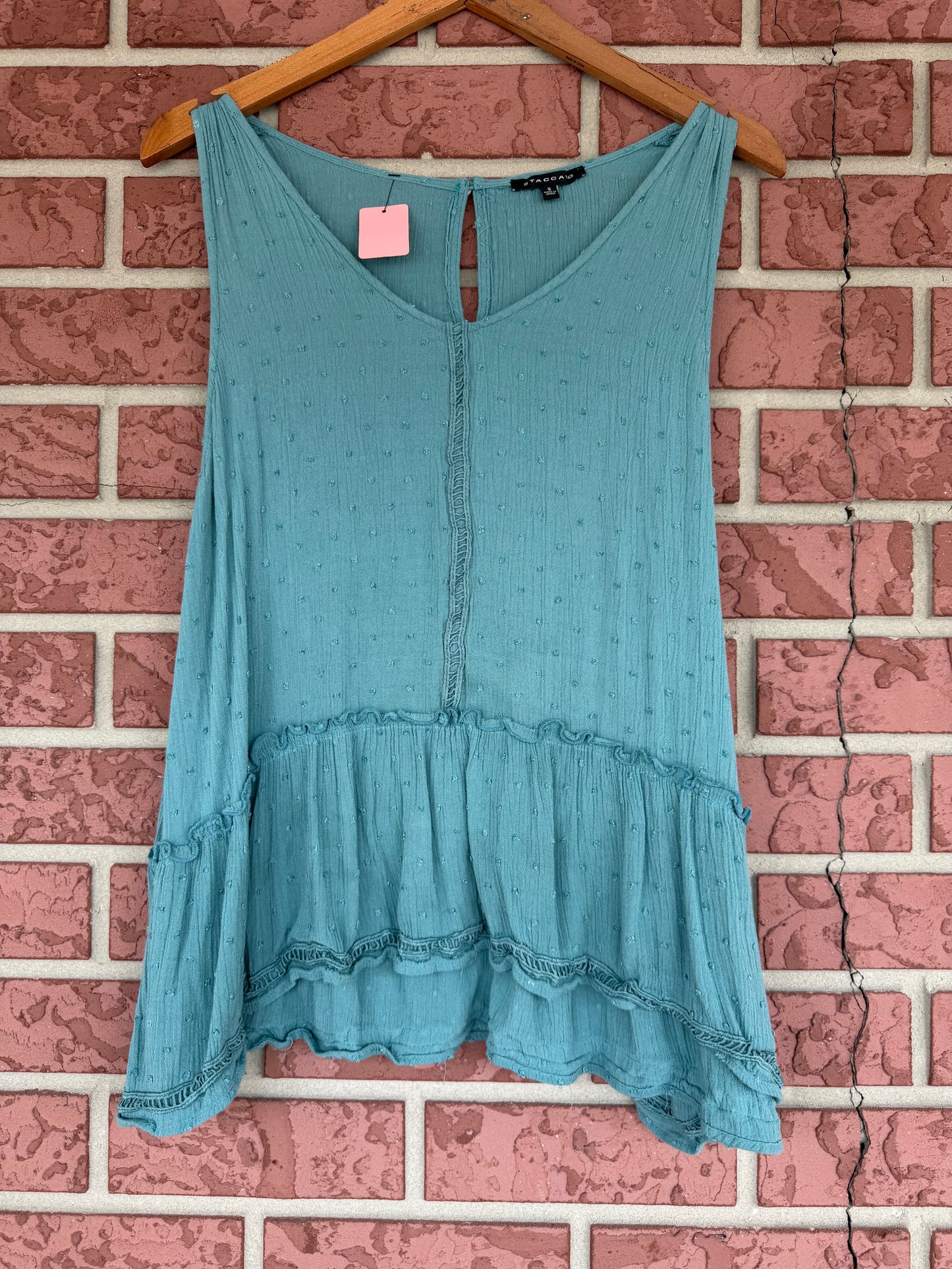 Staccato green top