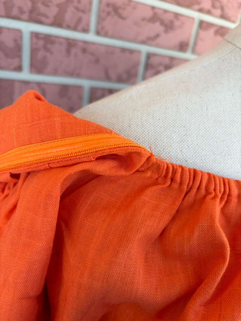 Puff sleeve orange crop top
