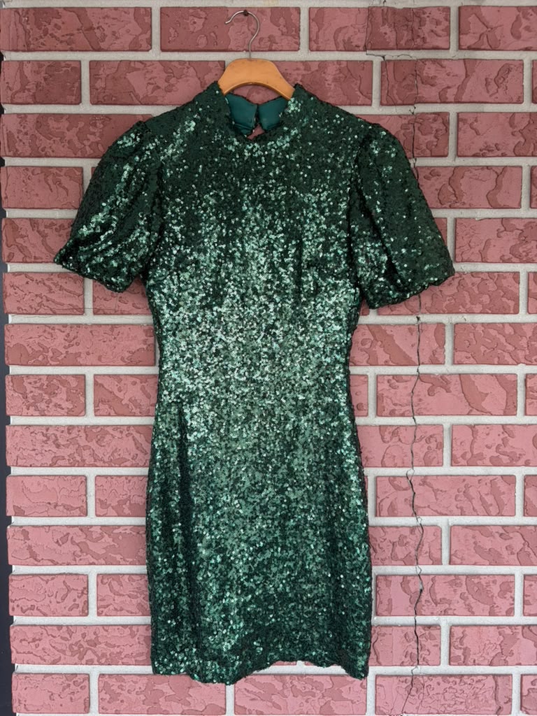 Xtraordinary green sparkle dress