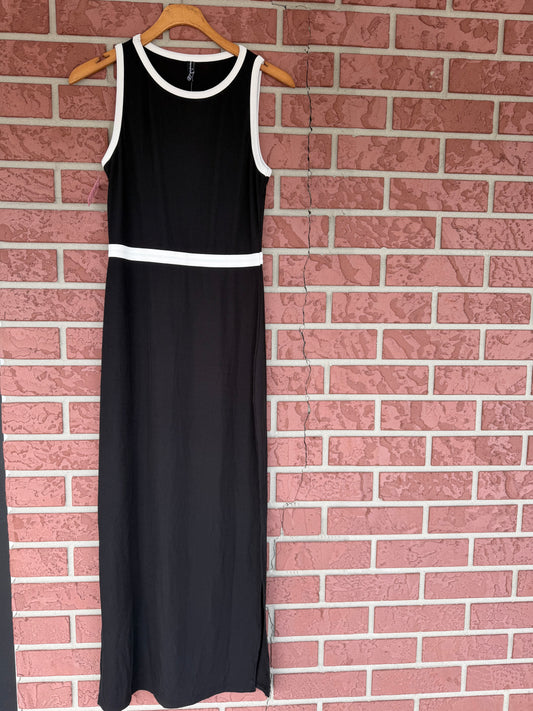 Pretty Garden black white maxi dress