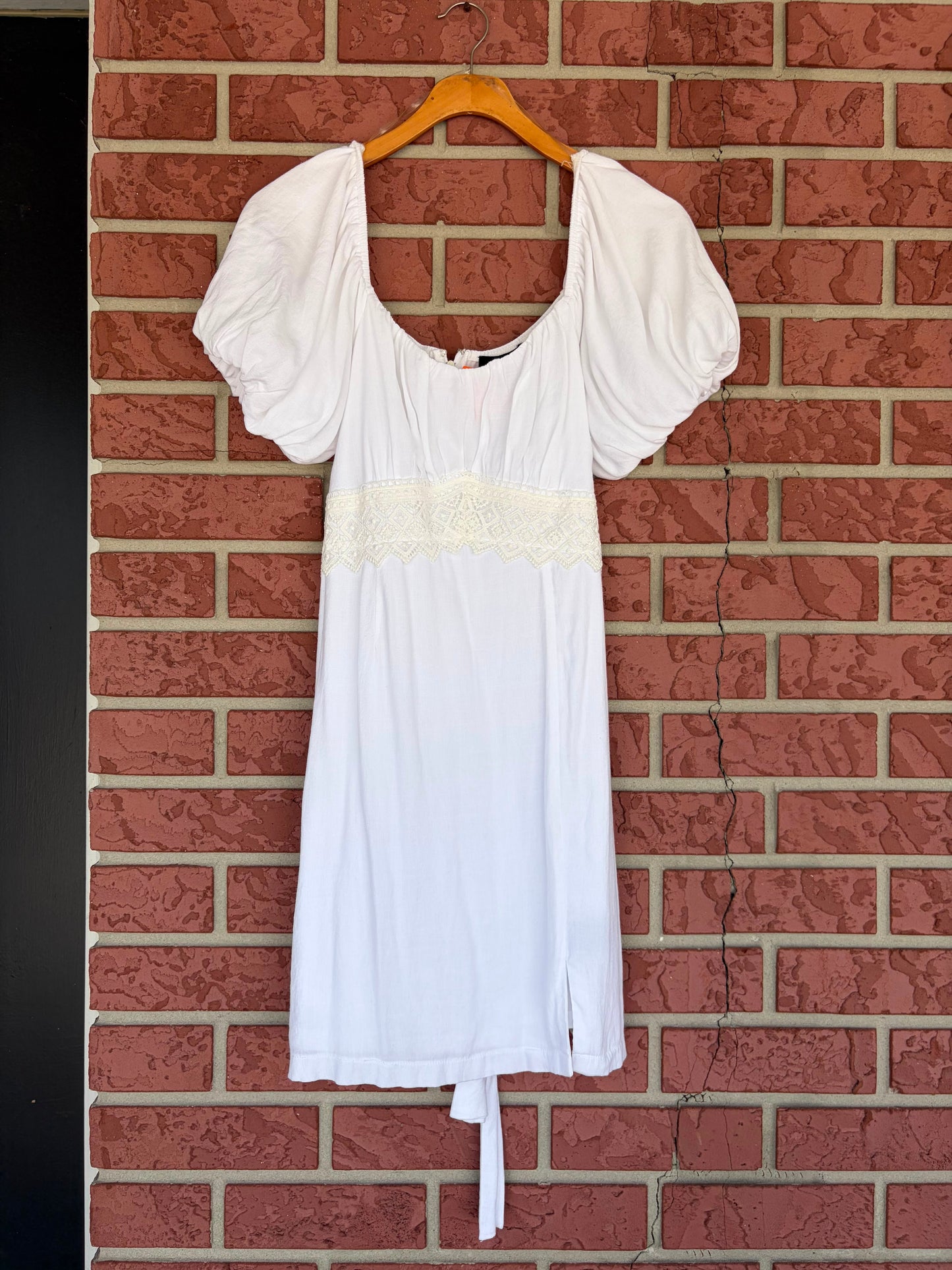 Trixxi white puff sleeve dress