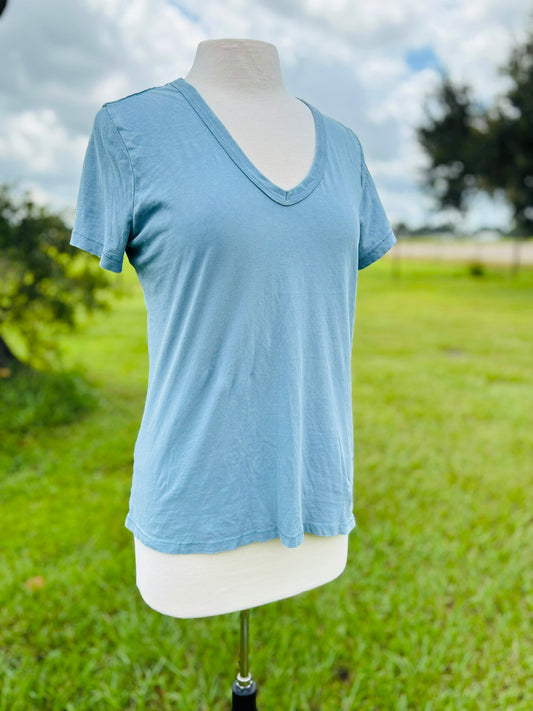 Universal Thread blue tee