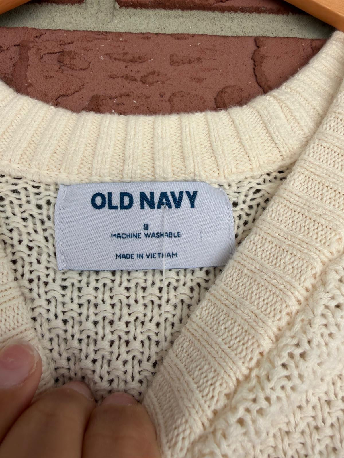 Old Navy Cream sweater