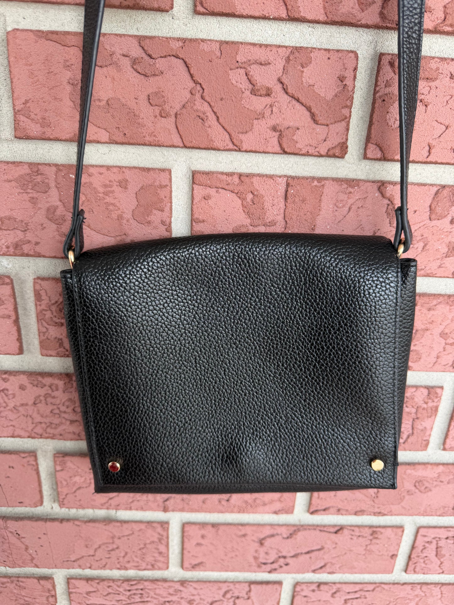 61102 Black leather bag