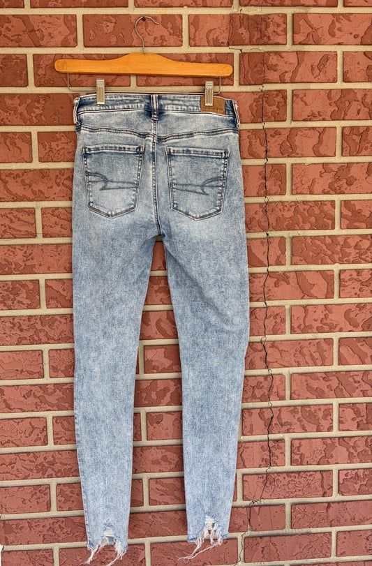 American Eagle Light Wash Distressed Skinny Jeans