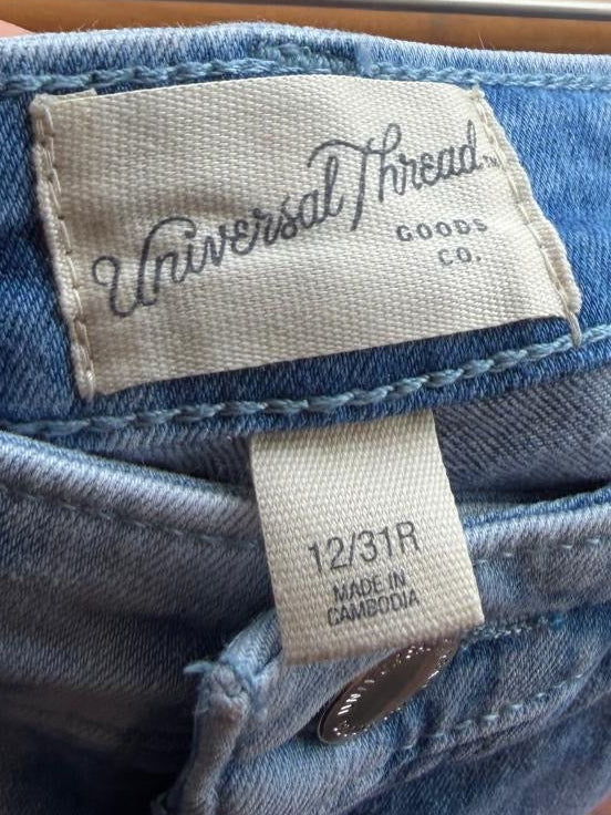 Universal Thread Light Wash Denim Shorts