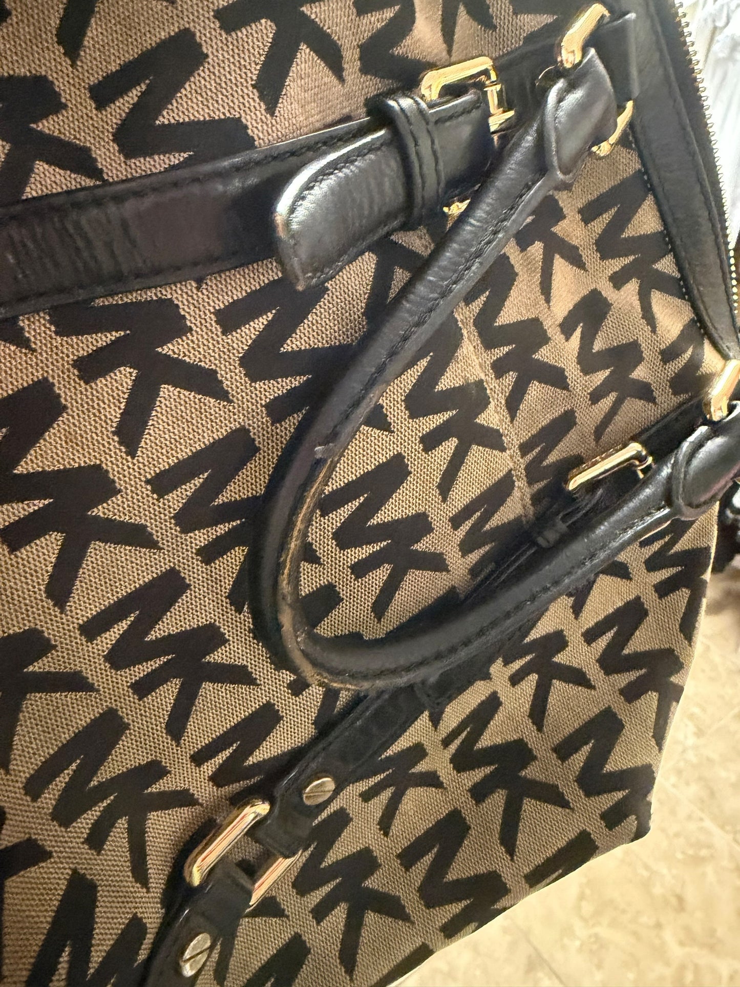 40022 Michael Kors signature Bag