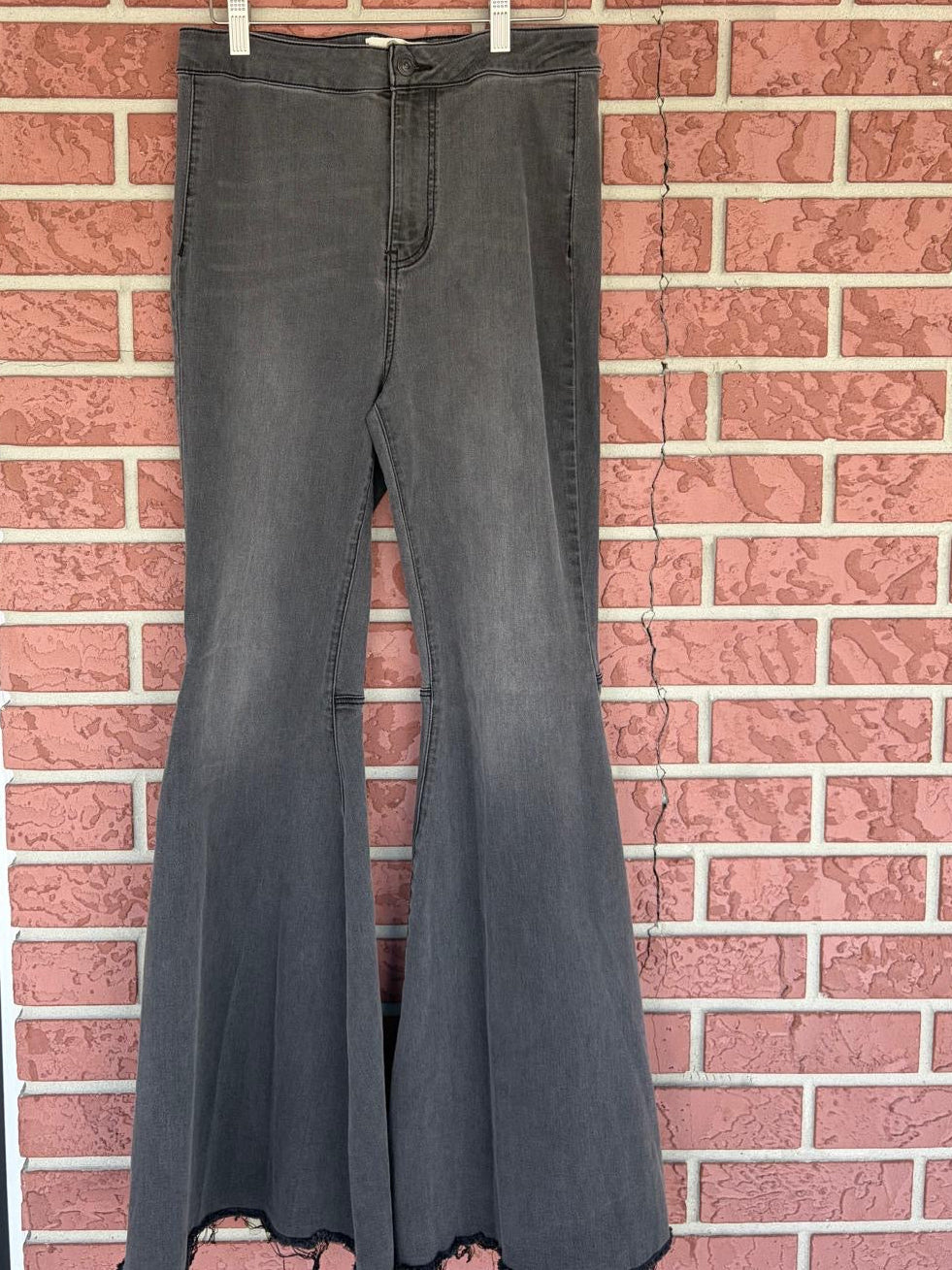 We the Free 29 black bell bottoms