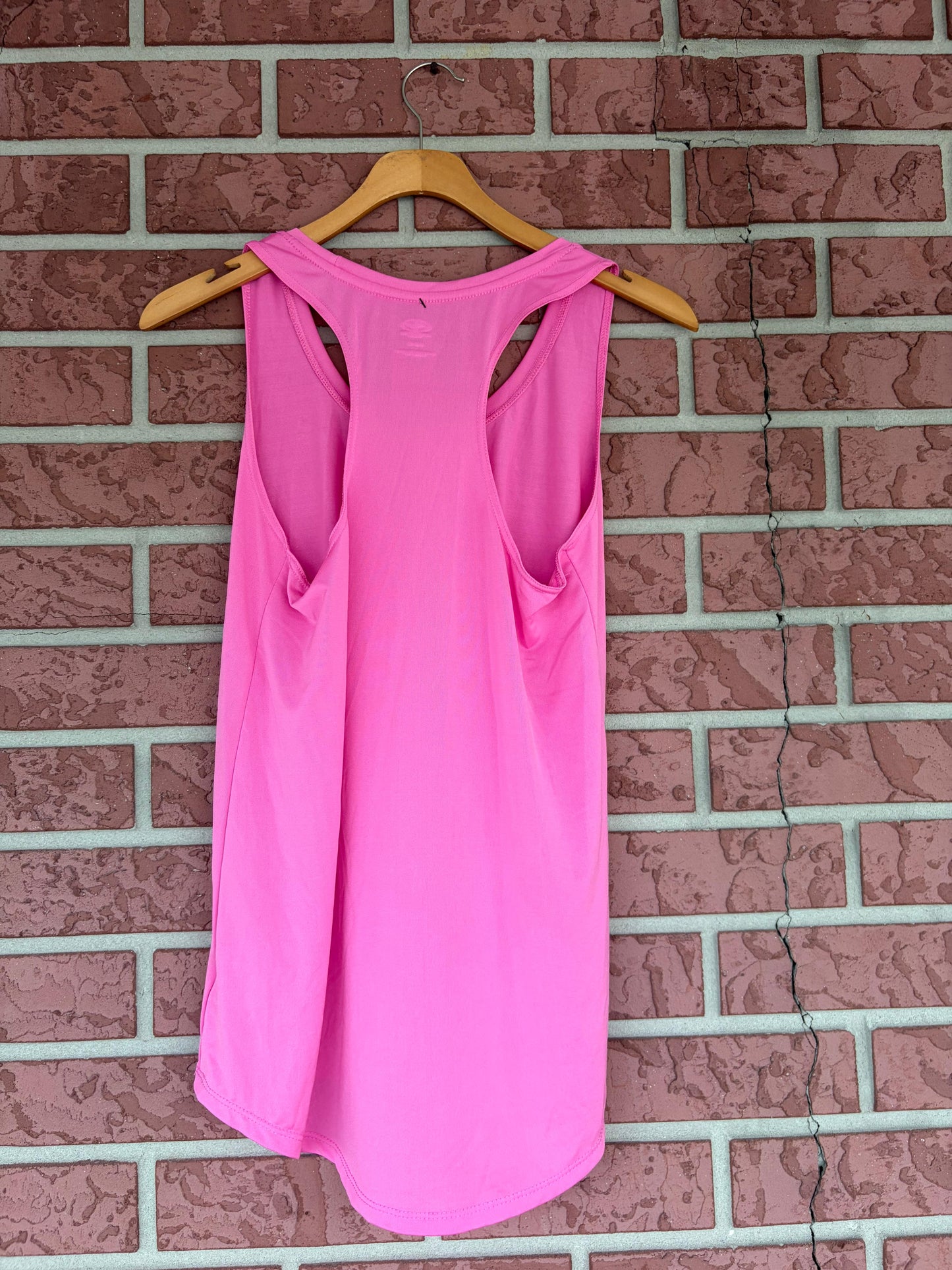 Athletic pink tank top