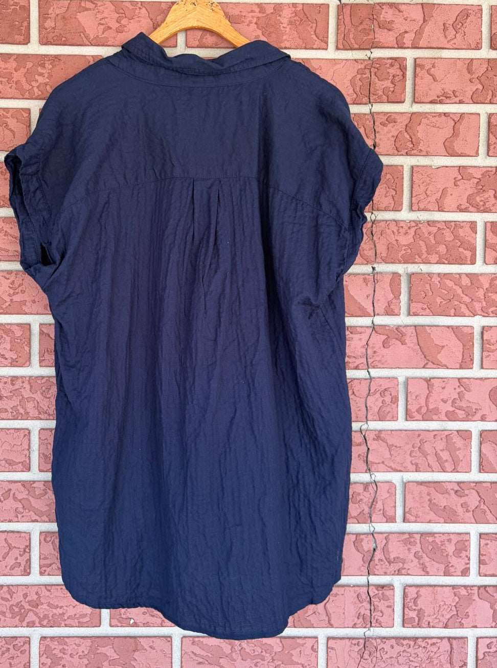 LOFT blue high low navy top