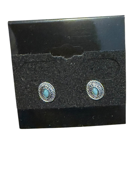 Turquoise western oval earrings