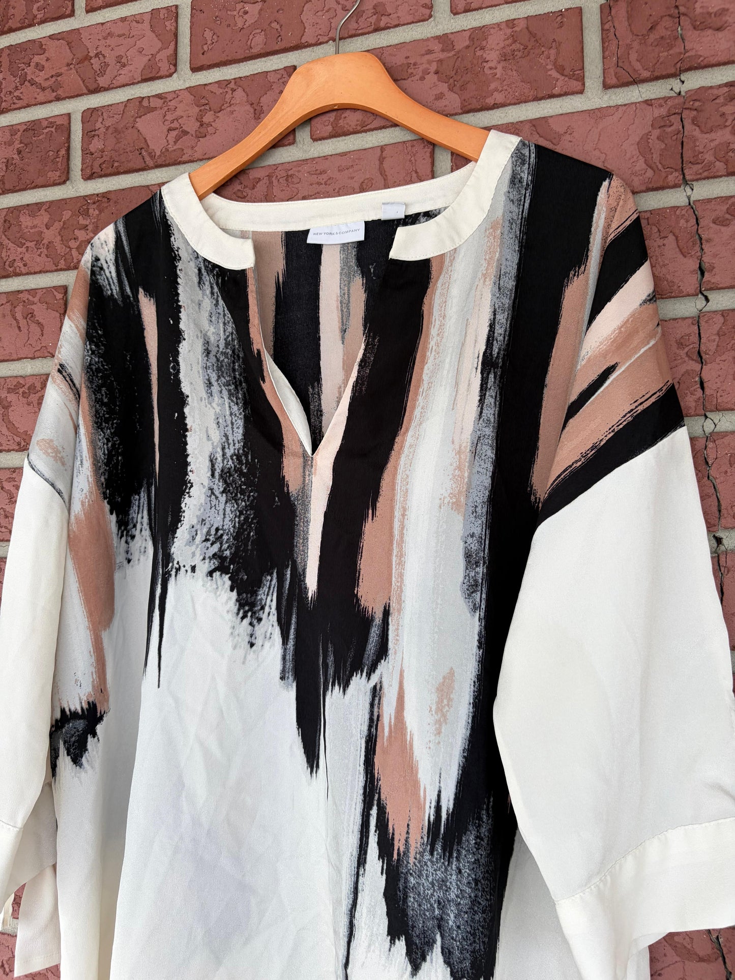 New York & Company tans top
