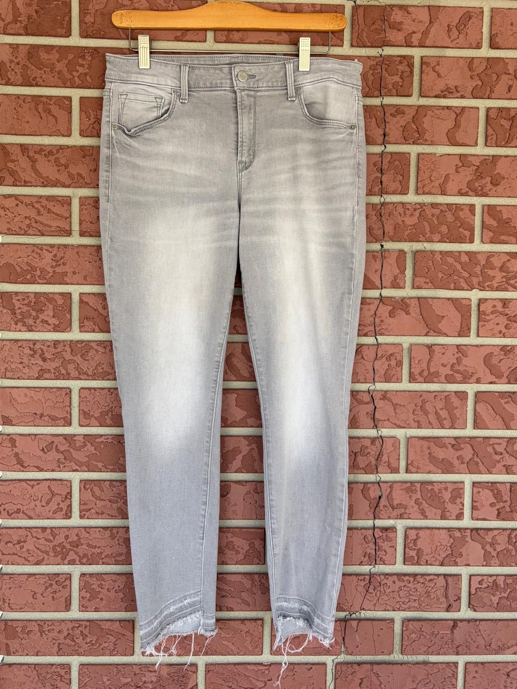 Old Navy skinny jeans ankle