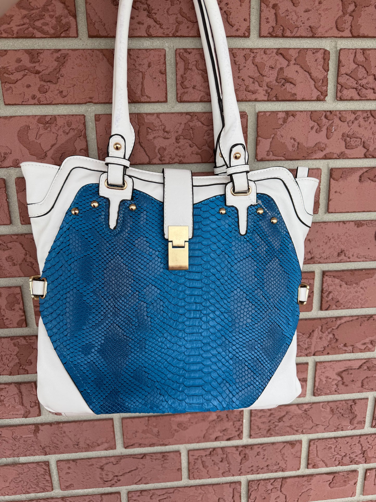 40023 White & Blue Textured Tote Bag with Gold Hardware