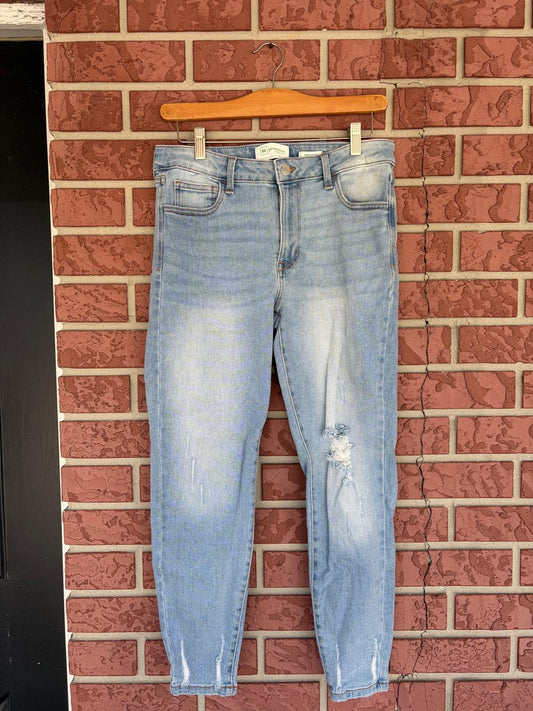 Celebrity Pink Light Wash Mom Jeans