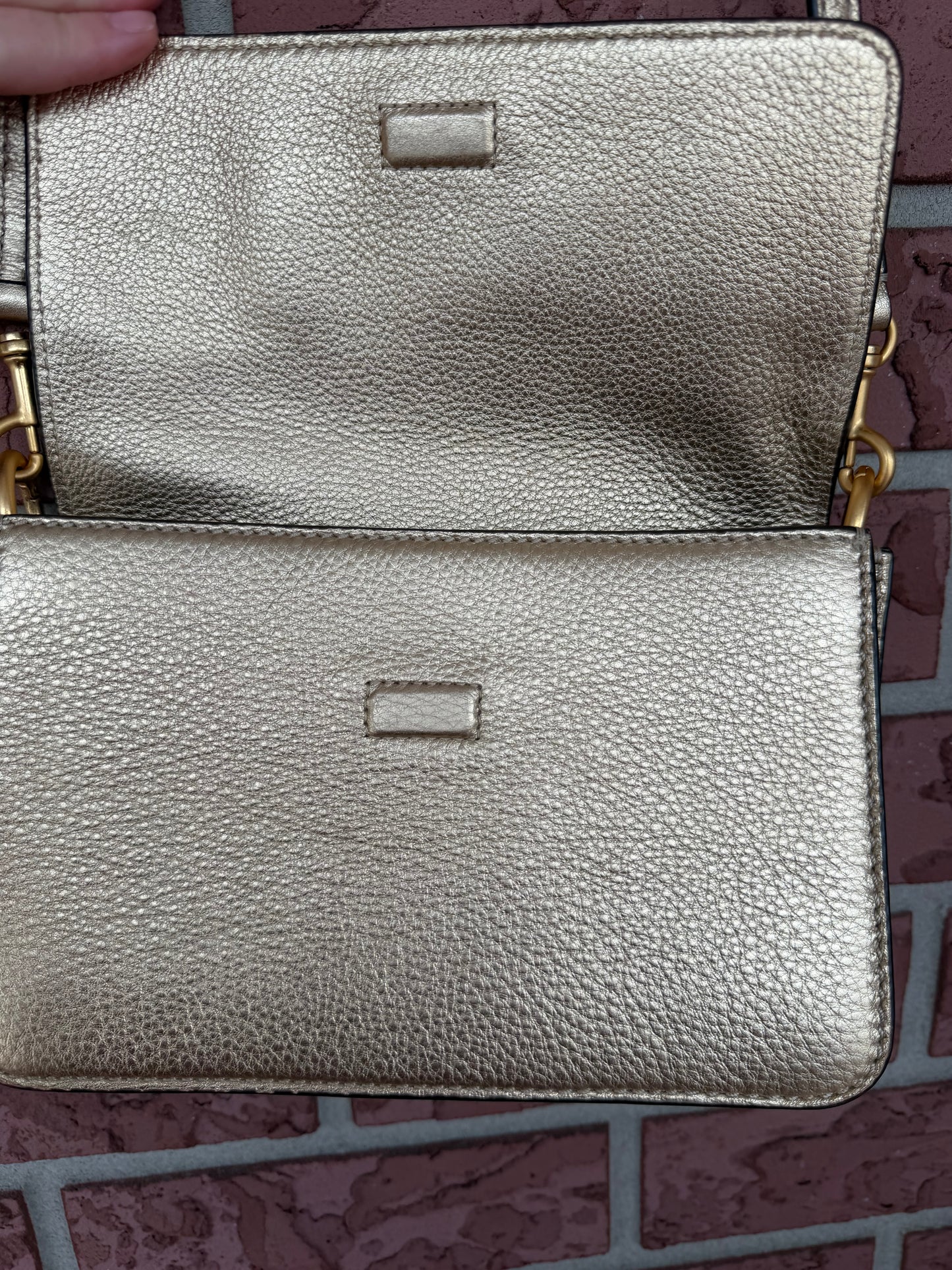 12220 Tory Burch Gold crossbody bag