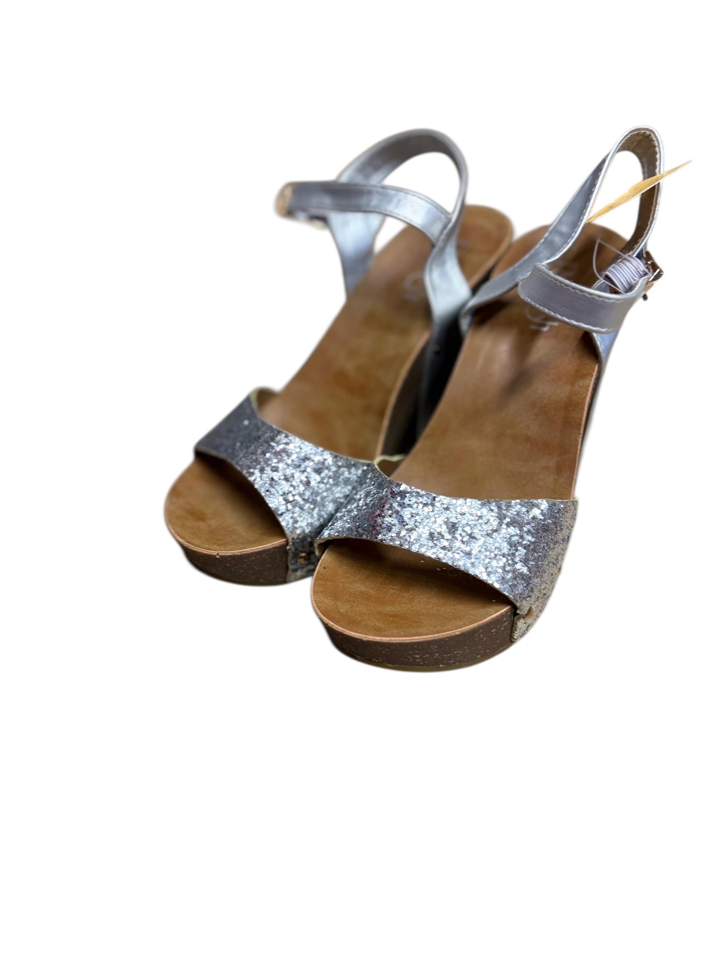 Sparkling silver wooden wedges