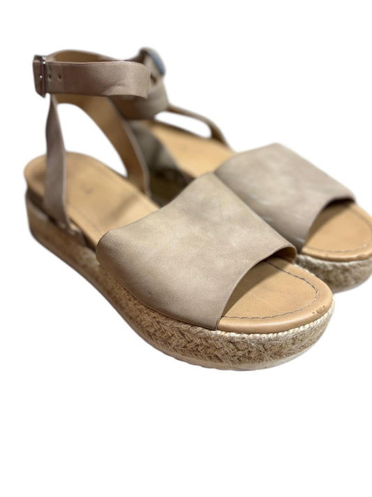 Suede Sandals tan