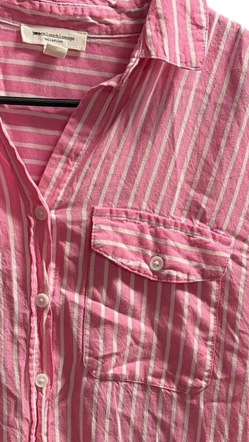 Beach lunch lounge pink button up